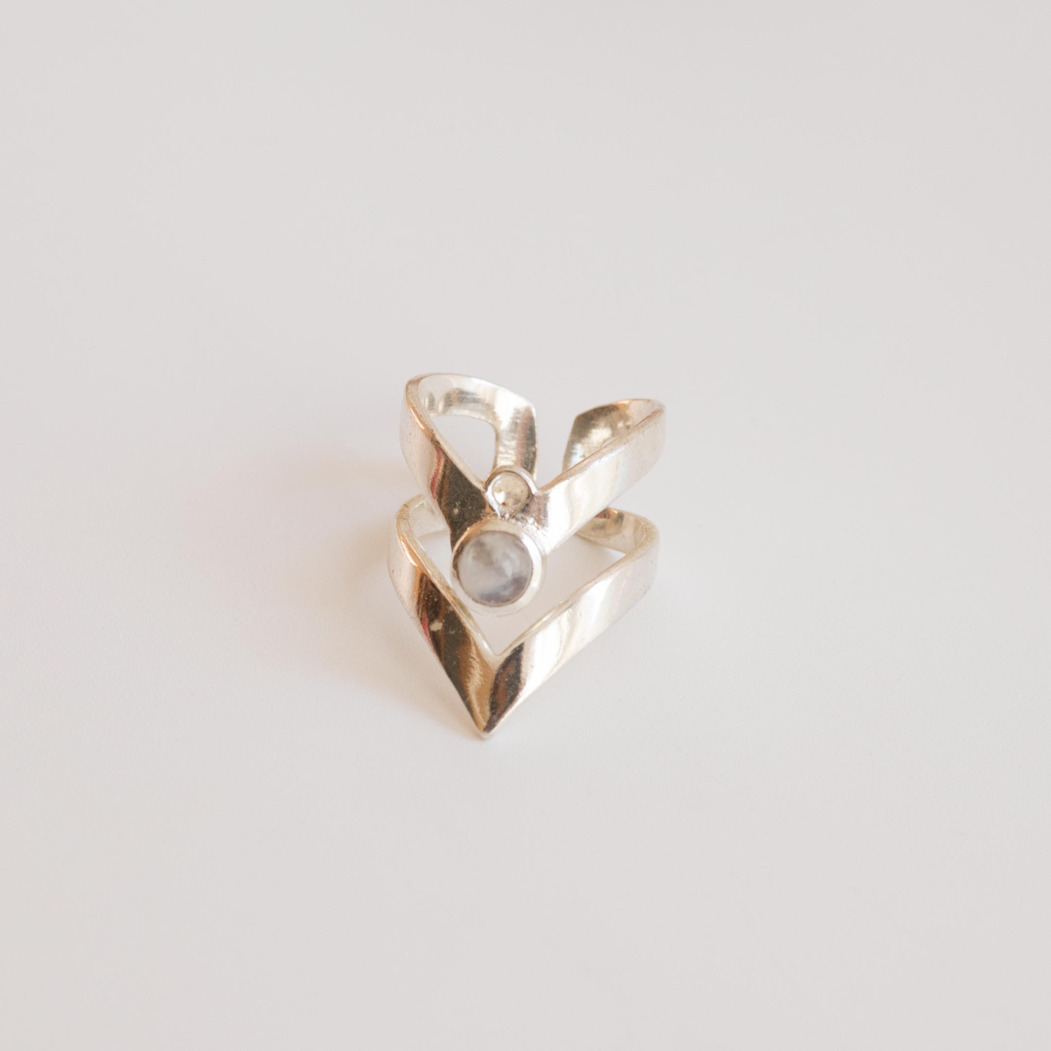 Anillo Triangle moonstone