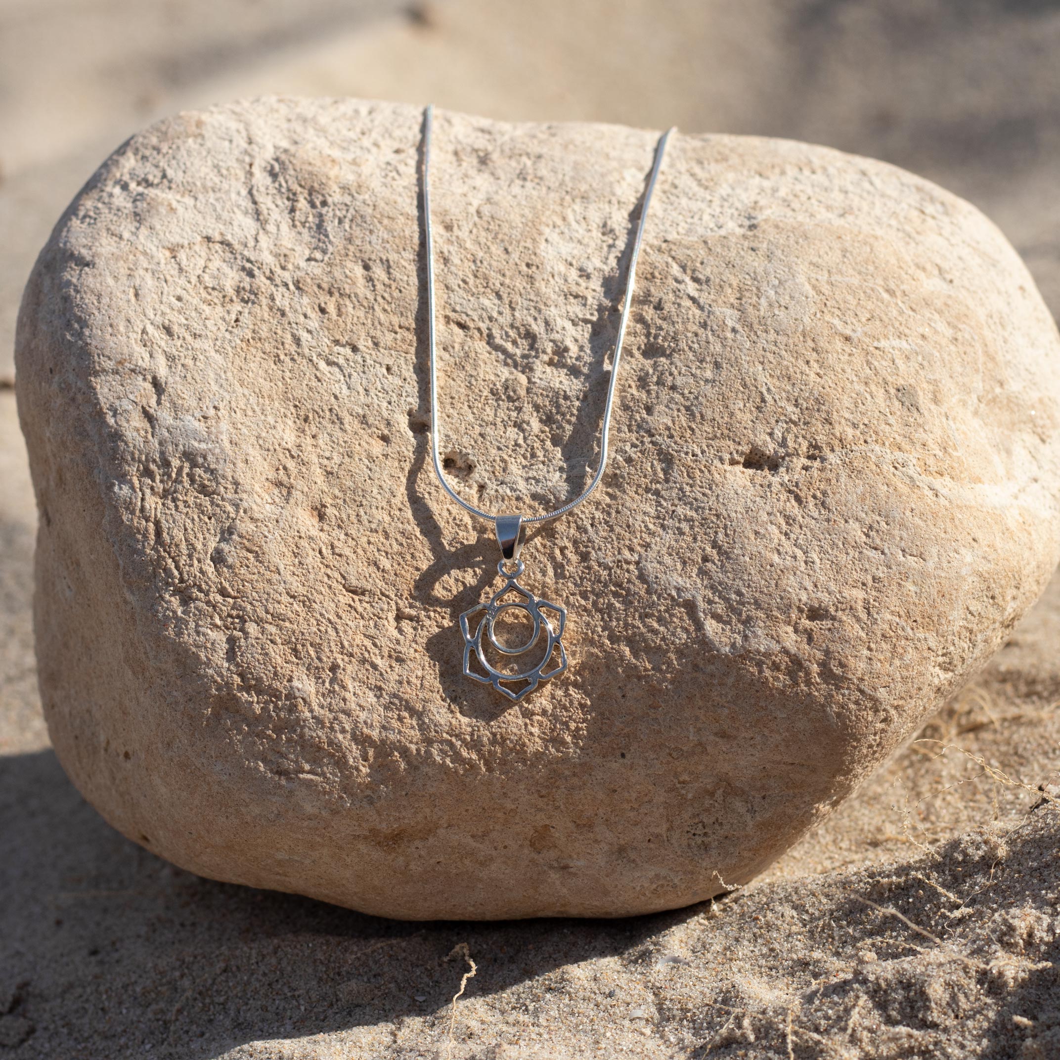 Charm Chakra Svadhisthana Plata de ley