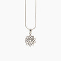 Colgante Chakra Sahasrara plata de ley fondo blanco