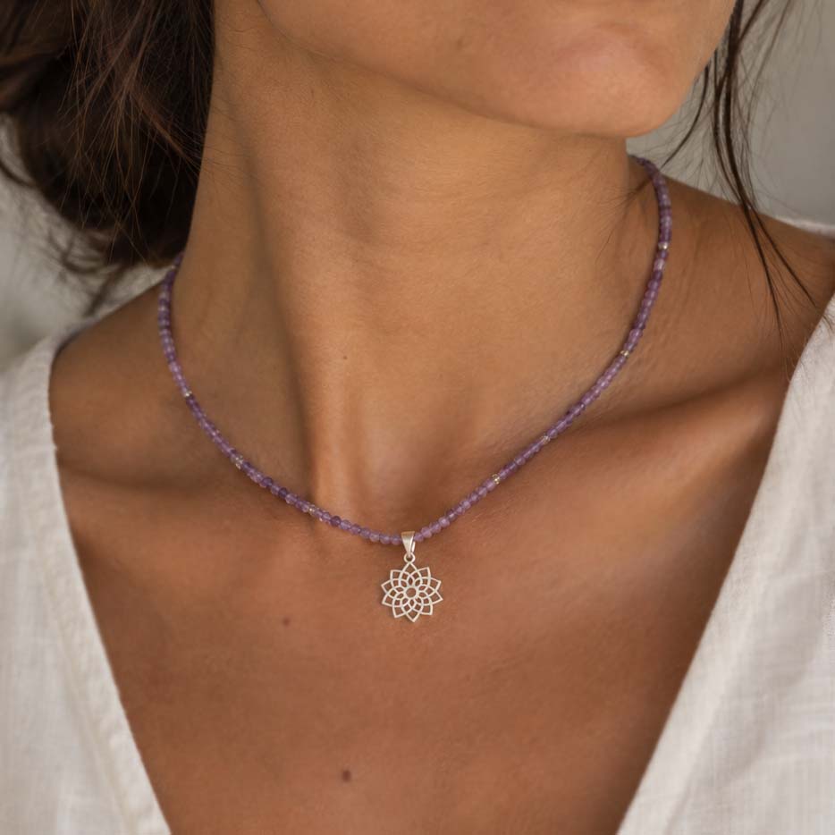 Collar Sahasrara amatista
