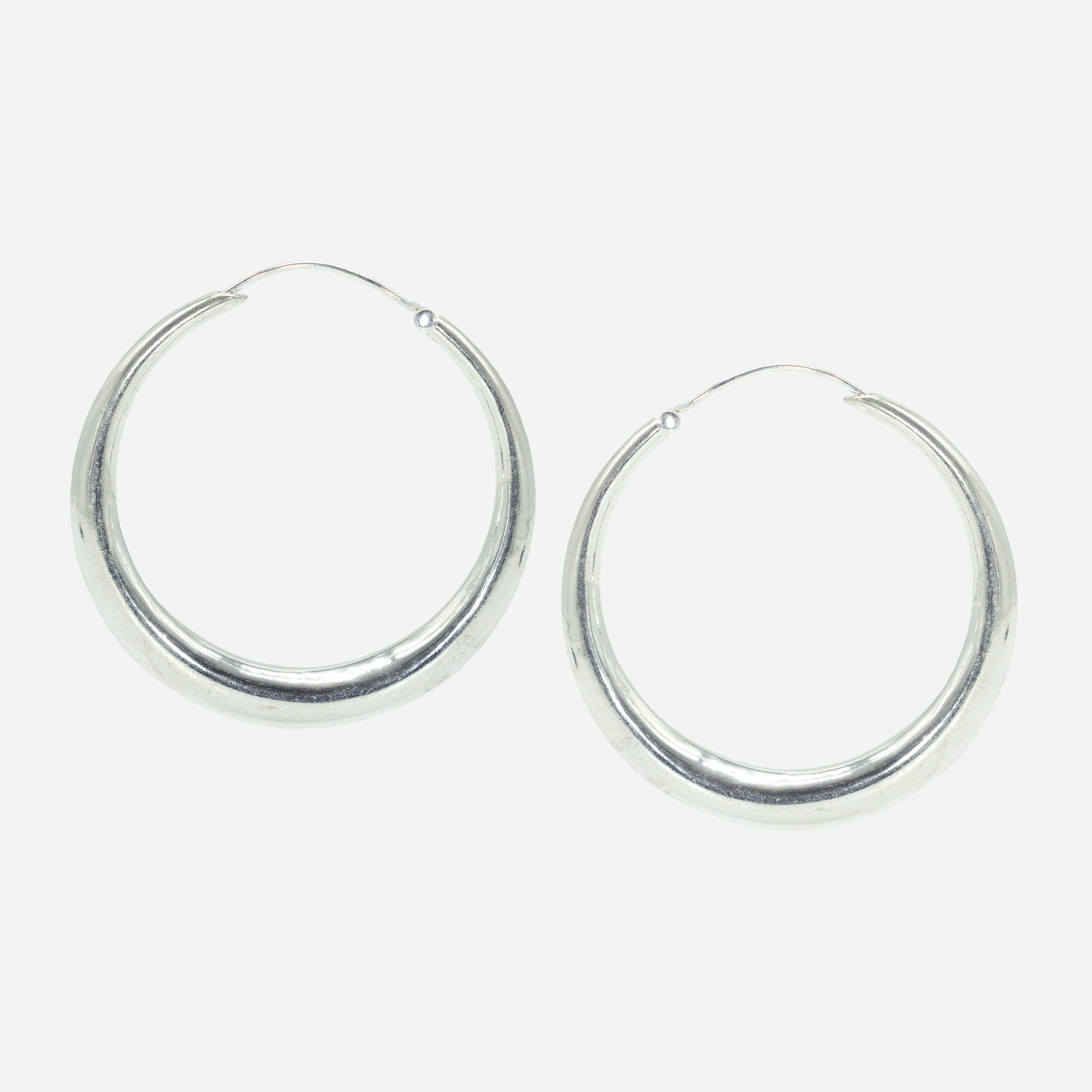 pendientes Lia plateados fondo blanco