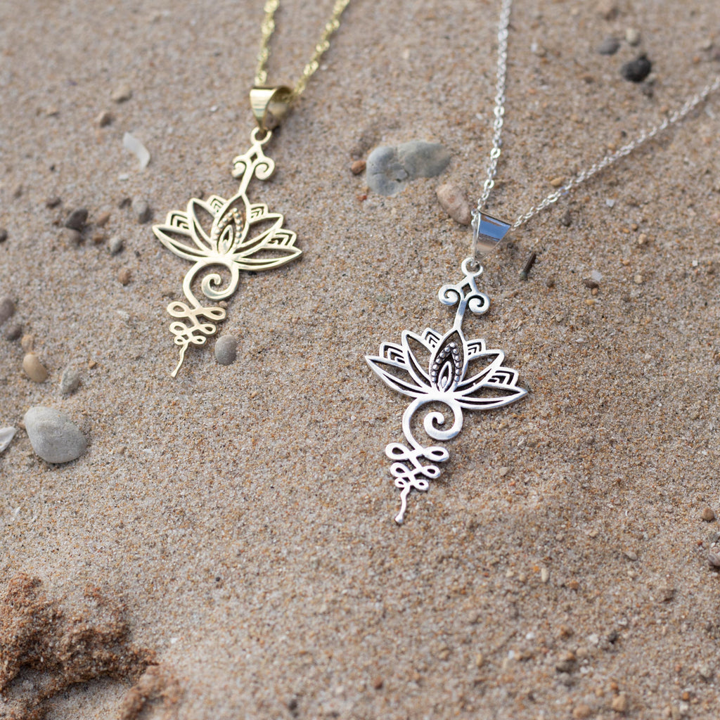 colgante unalome en plata y dorado