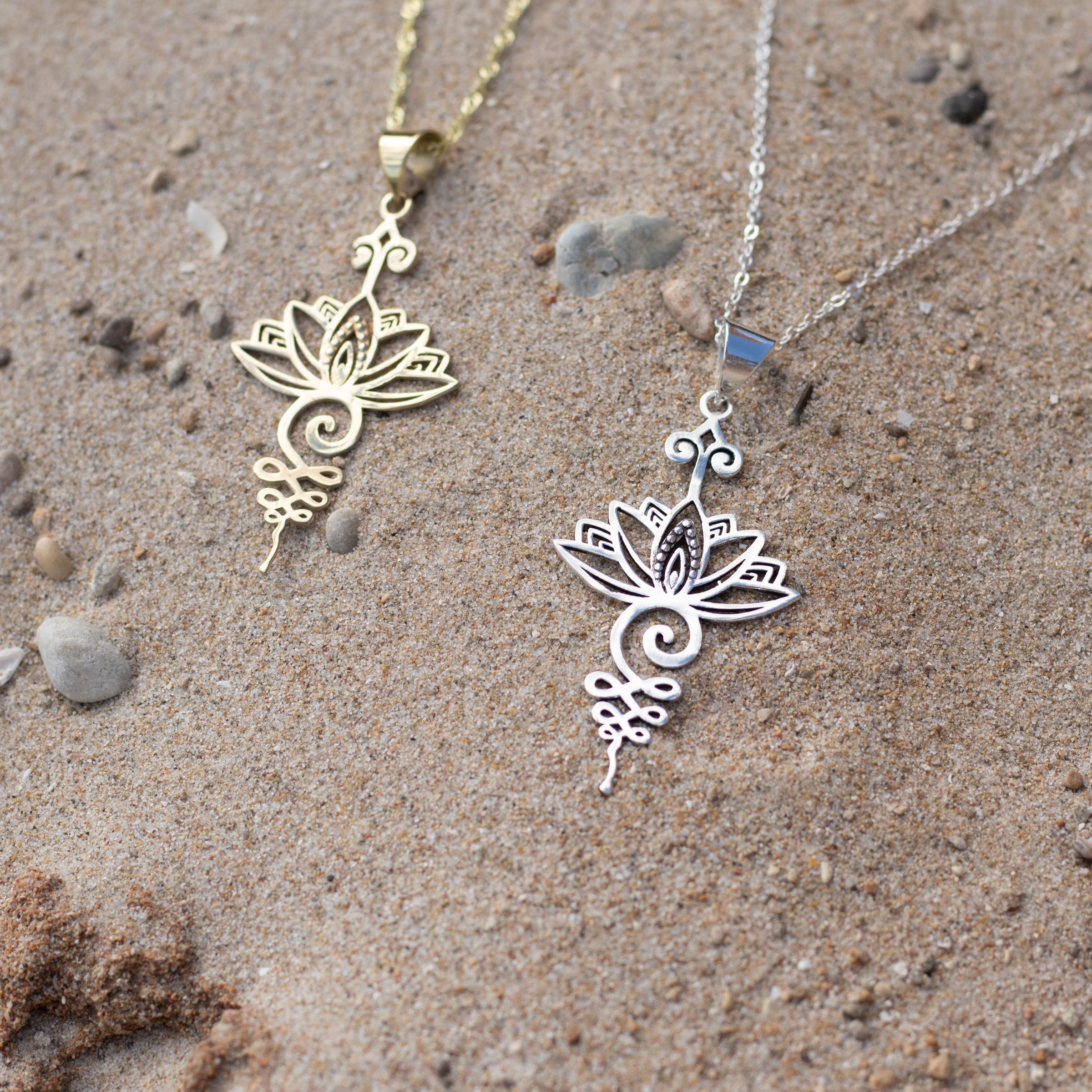 colgante unalome en plata y dorado