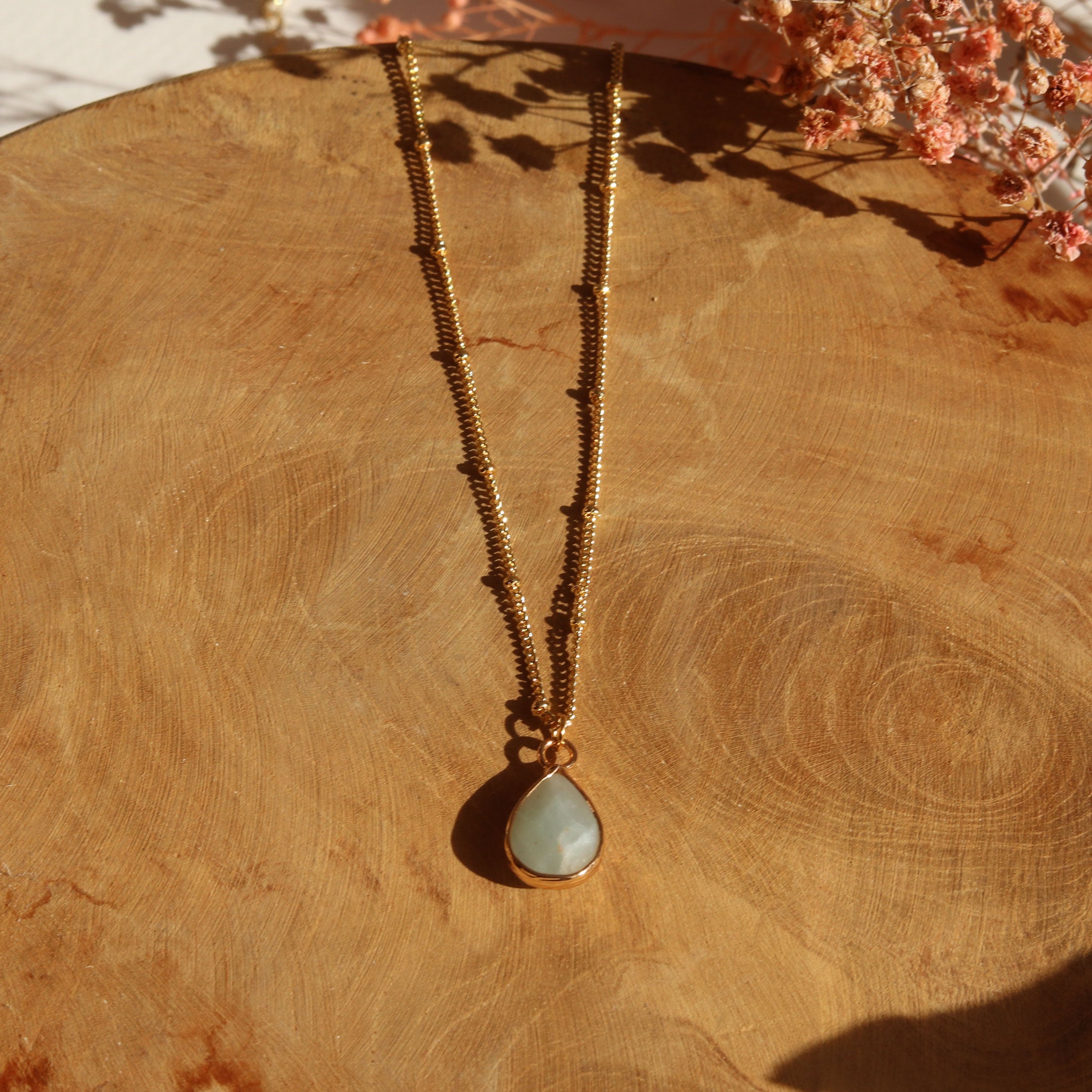 collar amazonita oro