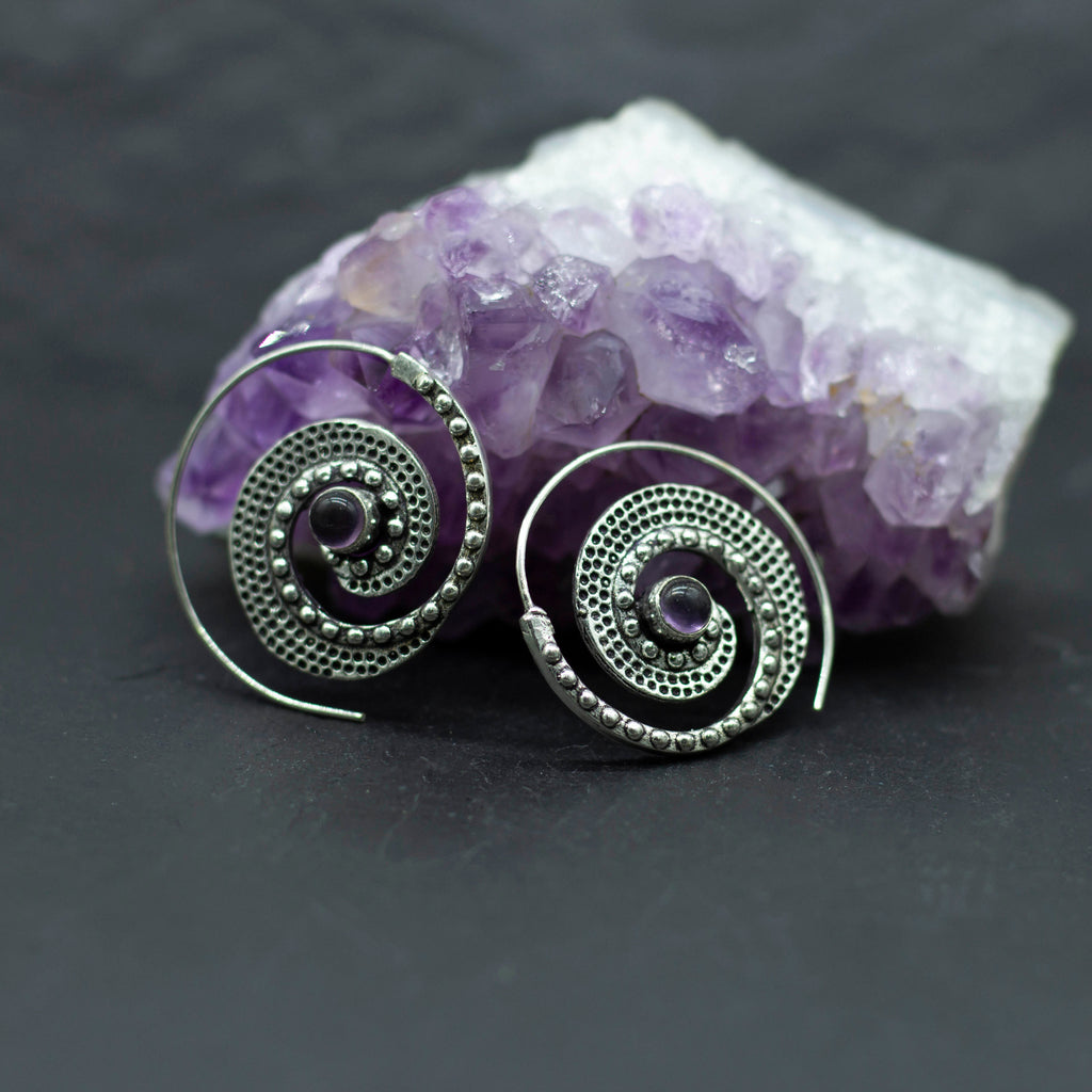 Pendientes espiral con piedra lunar