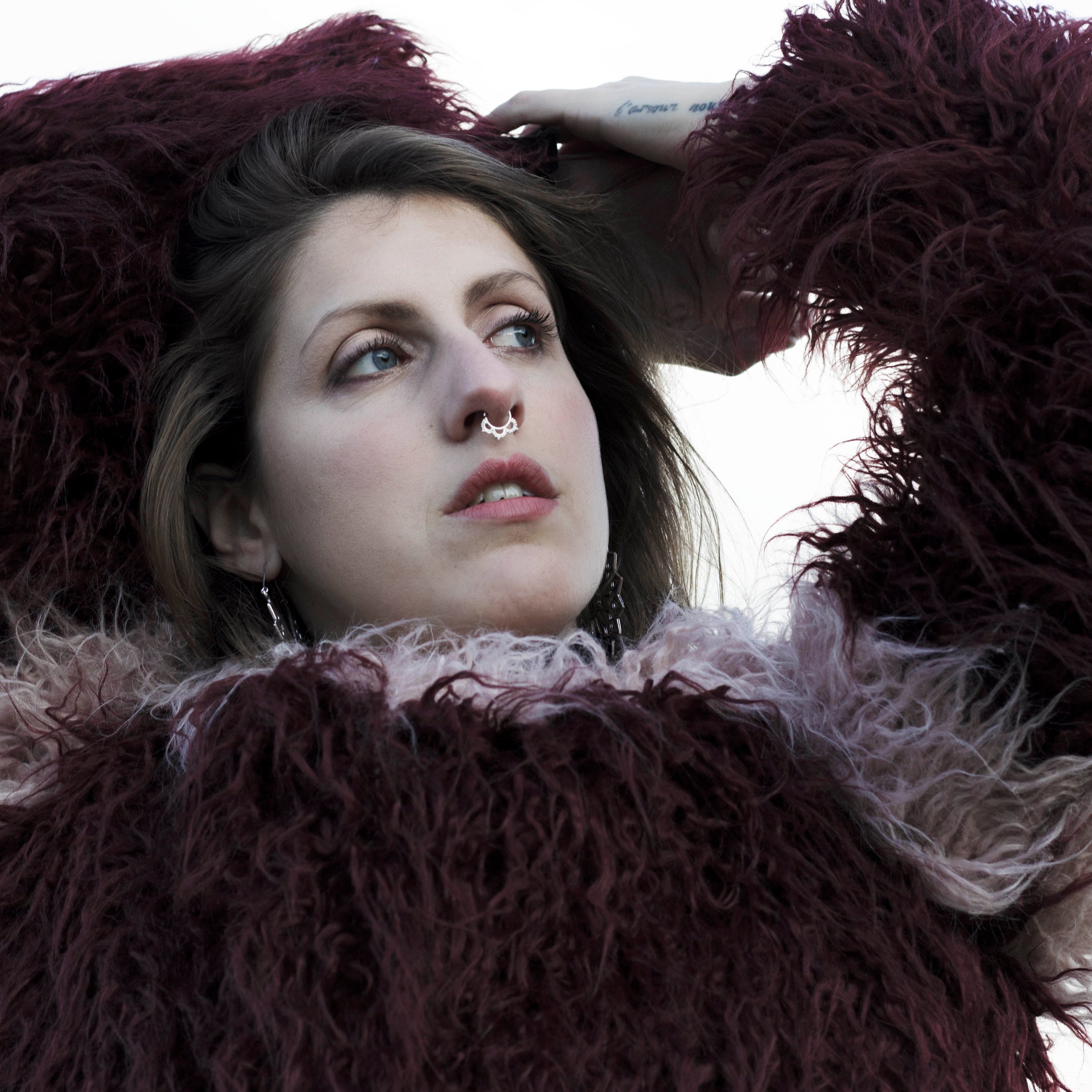 Loto septum piercing