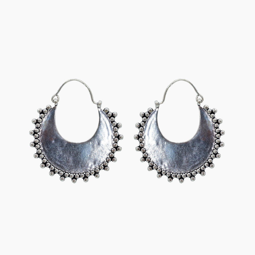 pendientes aro Nara plata fondo blanco