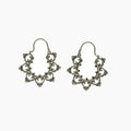 pendientes de aro plata Iris en fondo blanco