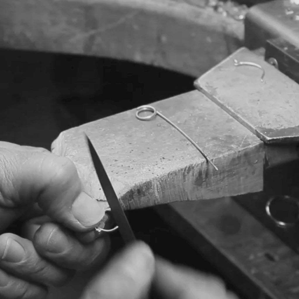 MOON SEPTUM PIERCING HECHO A MANO