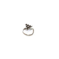 triangulo-nose-piercing fondo blanco